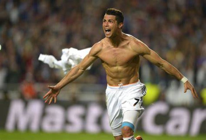 Edad de Cristiano Ronaldo en 2006, ¿cómo fue la temporada de CR7 en ese