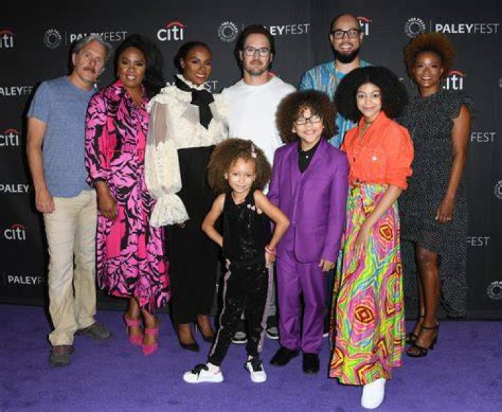 Is MarkPaul Gosselaar Mixed Race? Who Are His Parents? &mdash; Details