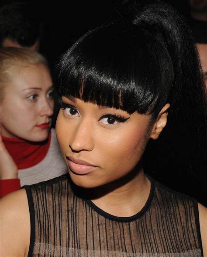 Nicki Minaj Surprises Fans With A Bold New Look